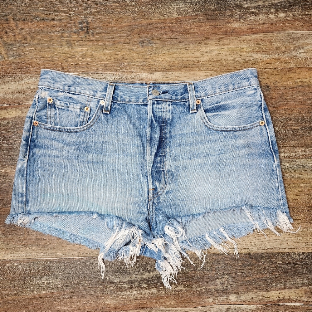 Vintage Levi's 501 Cut Off Shorts Size 34 (10/12)